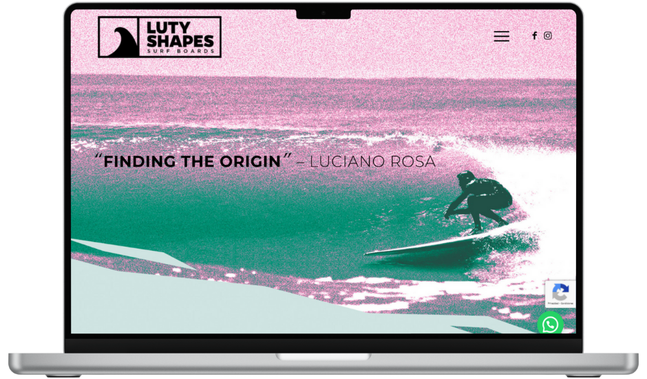 Imagen de una notebook visualizando el sitio de Luty Shapes surf boards