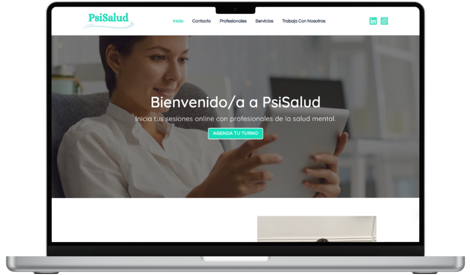 Imagen de una notebook visualizando el sitio de PsiSalud